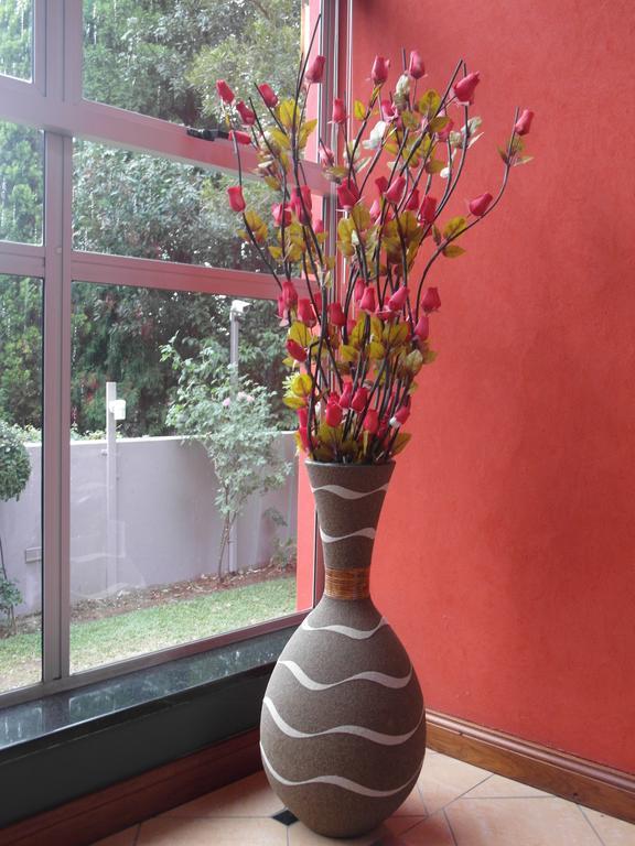 Red Square Home بريتوريا المظهر الخارجي الصورة