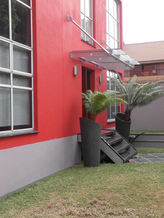 Red Square Home بريتوريا المظهر الخارجي الصورة