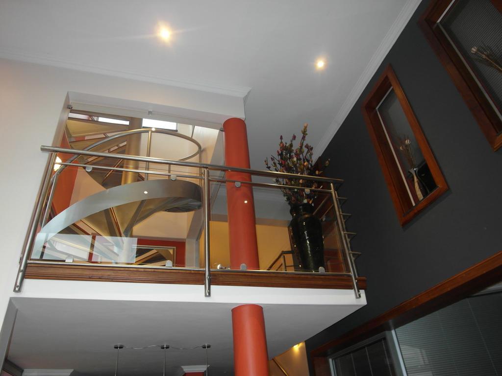 Red Square Home بريتوريا المظهر الخارجي الصورة