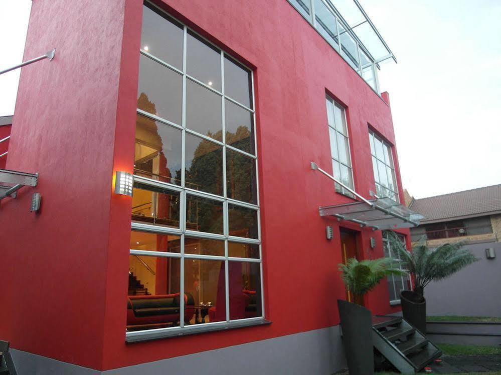 Red Square Home بريتوريا المظهر الخارجي الصورة